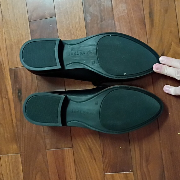 Shoes - Picture 3 of 4